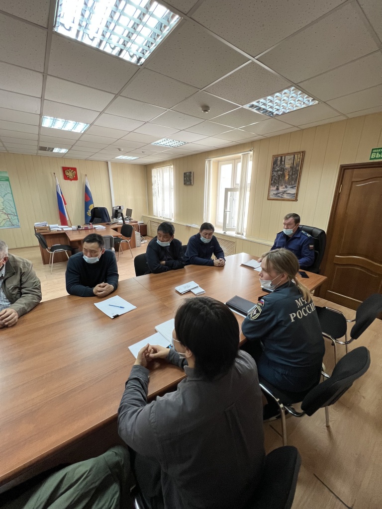 Прокурор г. Мирного провел встречу с родовыми общинами по вопросам  профилактики лесных пожаров | 30.05.2022 | Мирный - БезФормата